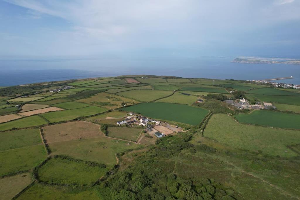 The Hut@Trefechan Wen - Coastal Coziness! Villa Goodwick Exterior photo