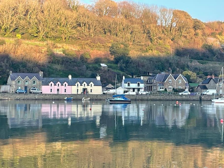 The Hut@Trefechan Wen - Coastal Coziness! Goodwick Exterior photo
